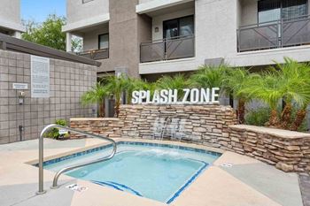 Spa-inspired hot tub